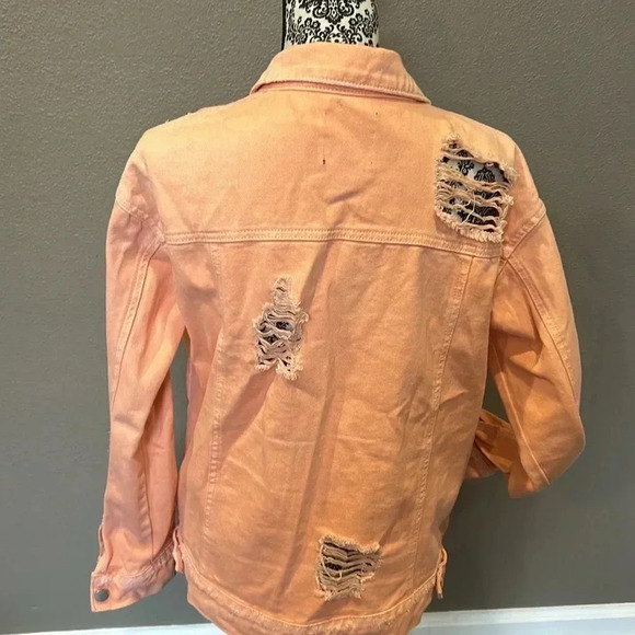 Purposely Distressed Forever 21 Peach Colored Jean Jacket Women's Size small - Picture 3 of 8